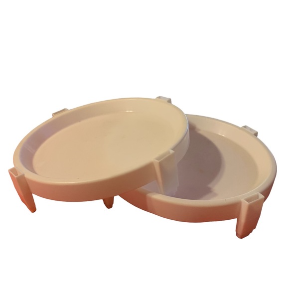 Tupperware stackable trays - Picture 3 of 3